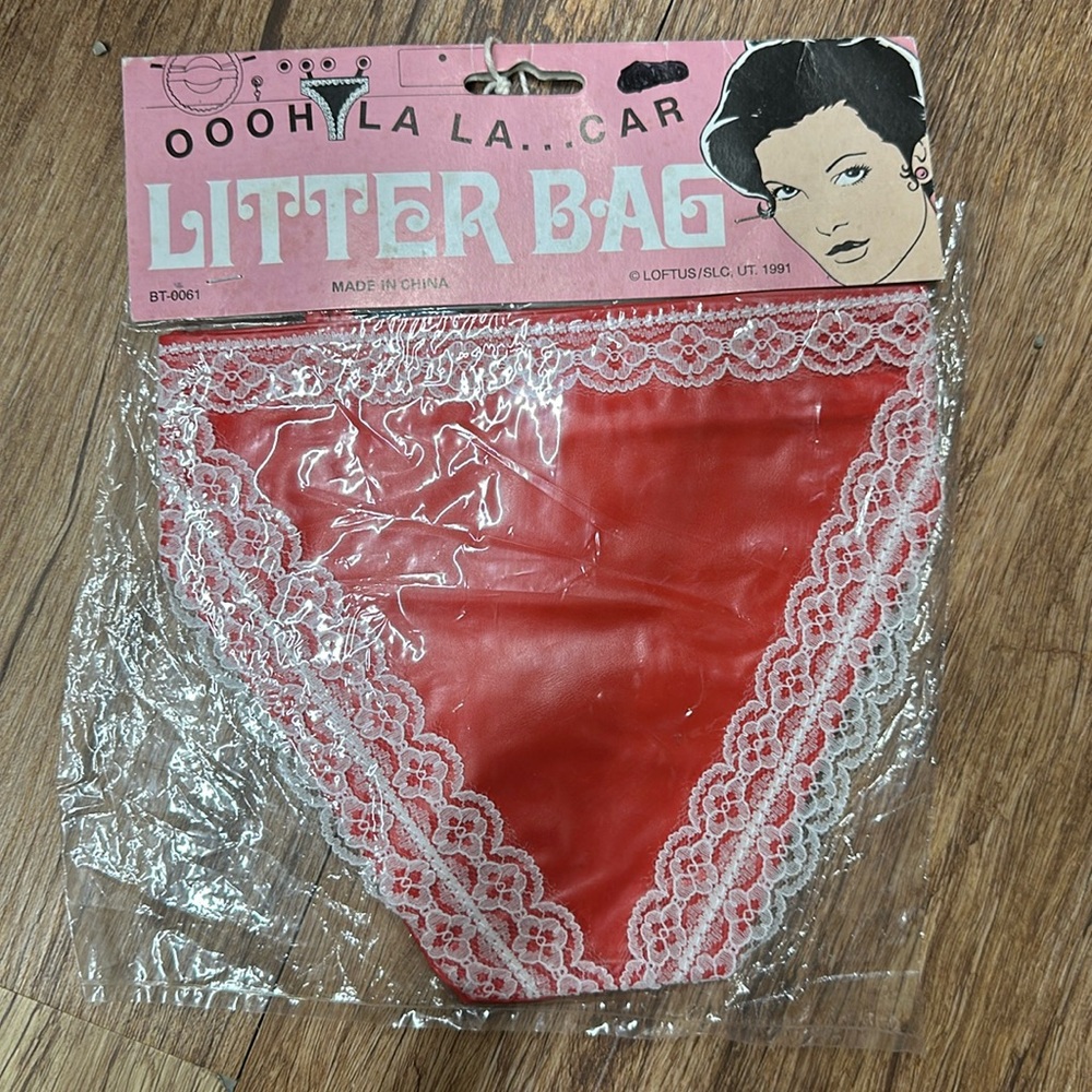 Vintage gag gift bag litter funny white elephant prank gift retro 1991